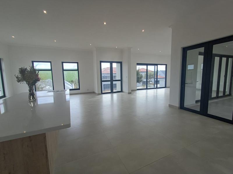 4 Bedroom Property for Sale in Mount Royal Golf Estate Western Cape